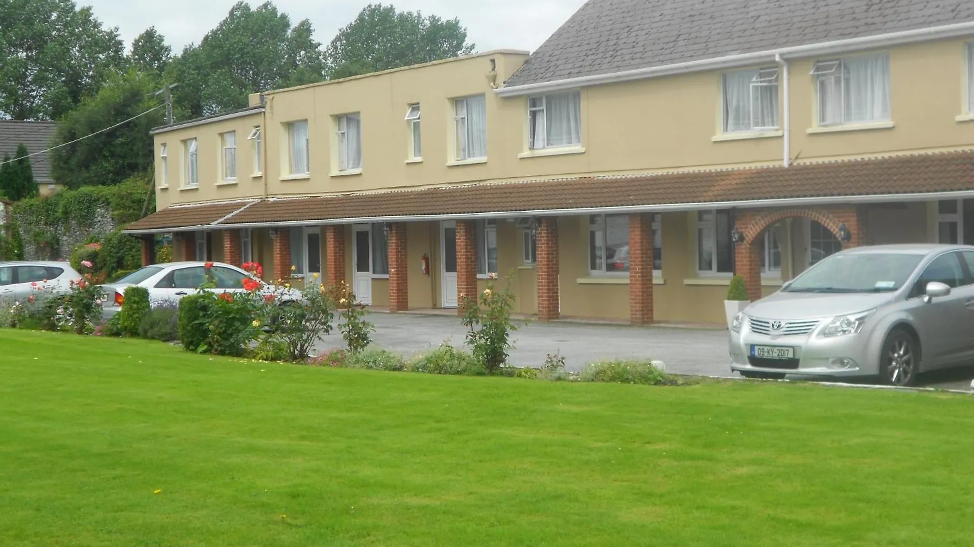 Bed & Breakfast The Gardens Guest Accommodation Cill Airne
