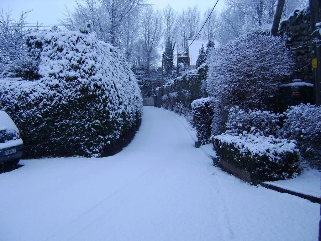 The Gardens Guest Accommodation Cill Airne Bed & Breakfast
